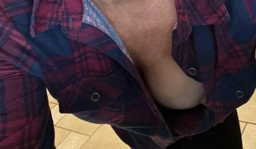 Just leaning on the bar drinking my cocktail by almadmoz