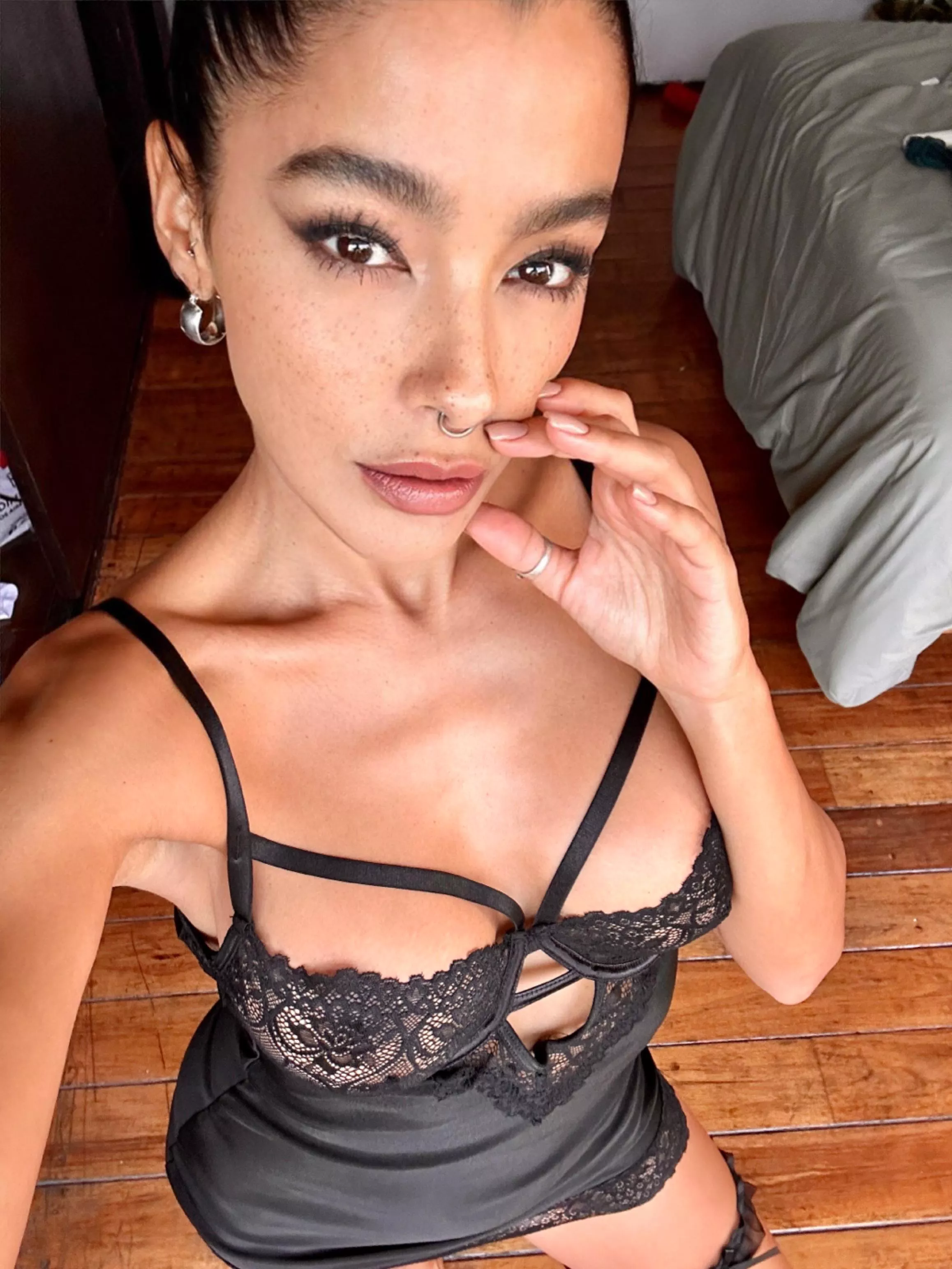 little black dress ;) posted by ashydeluca