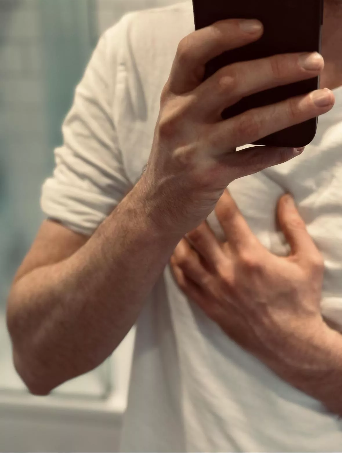 Mirror in the bathroom posted by carpetofleaves