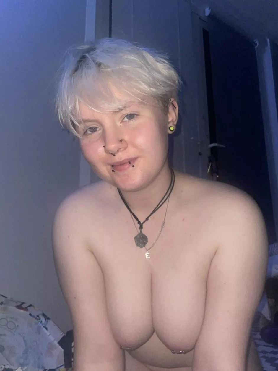 My chest just keeps getting bigger 😵‍💫😵‍💫 posted by nsfwshiloh