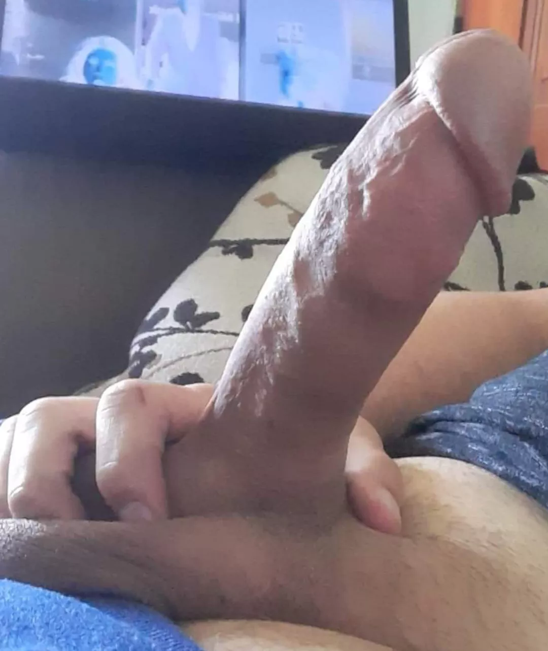 Needing some chub ass to bounce on my fat dick posted by IndependenceGrand798