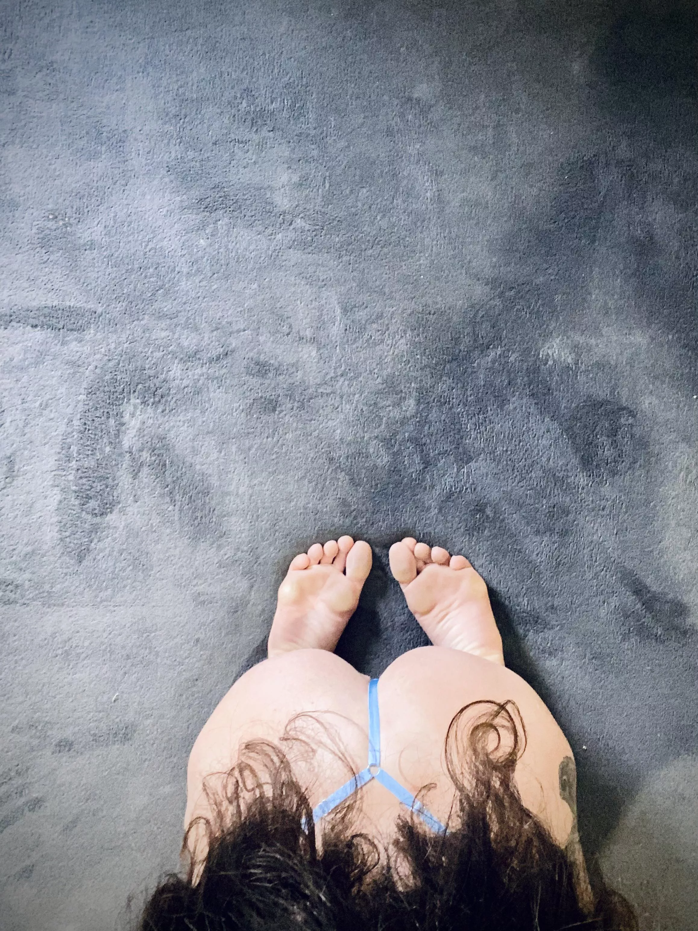 peek-a-boo posted by iamdani-elle