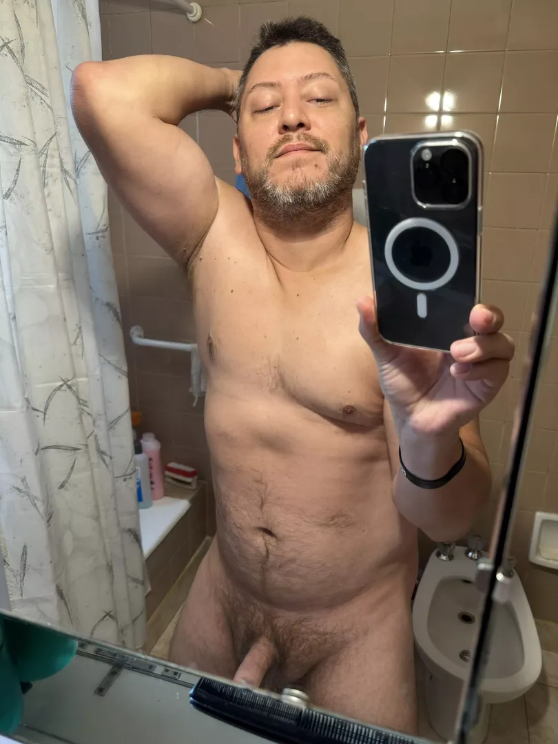 Shhh come here ... the door is open posted by ROD_ARG32