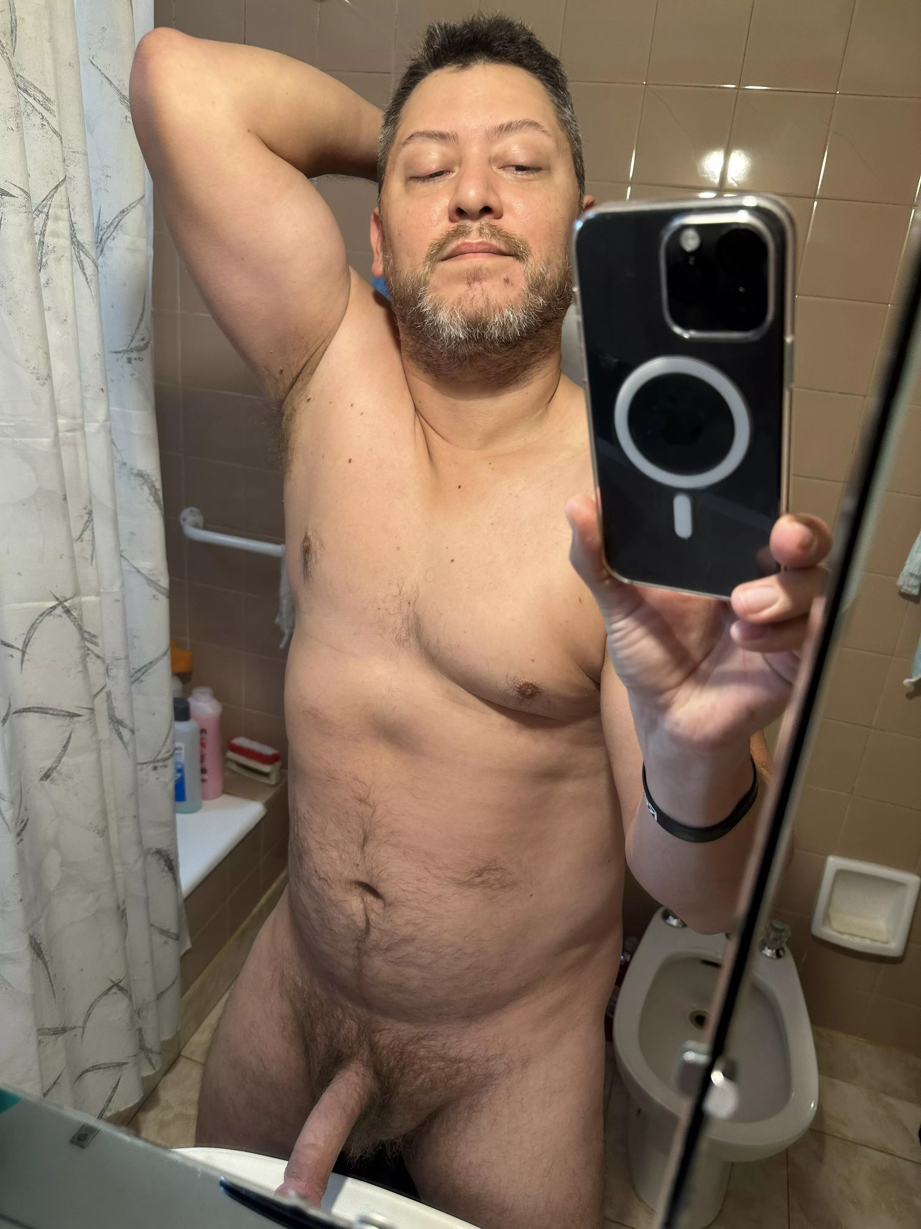 Shhh come here ... the door is open (37) posted by ROD_ARG32