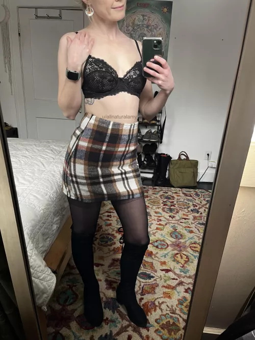 Starting to strip down after a long day...want to help? by allnaturalamy