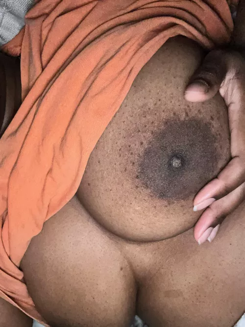 Suck on them pls by Quick-Chapter-1711