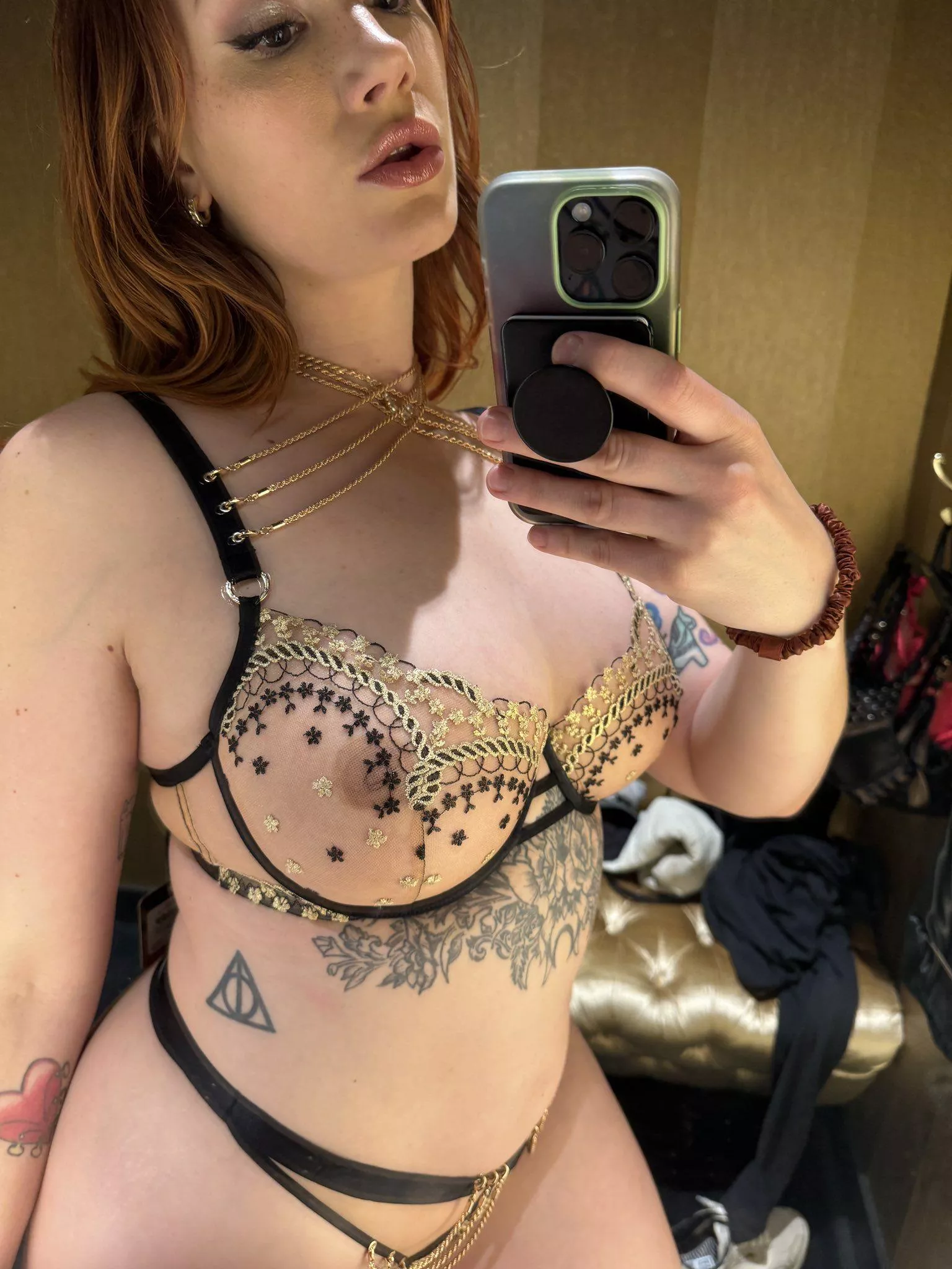 The detail on this set is gorgeous. Should I buy it? posted by defnotsiri