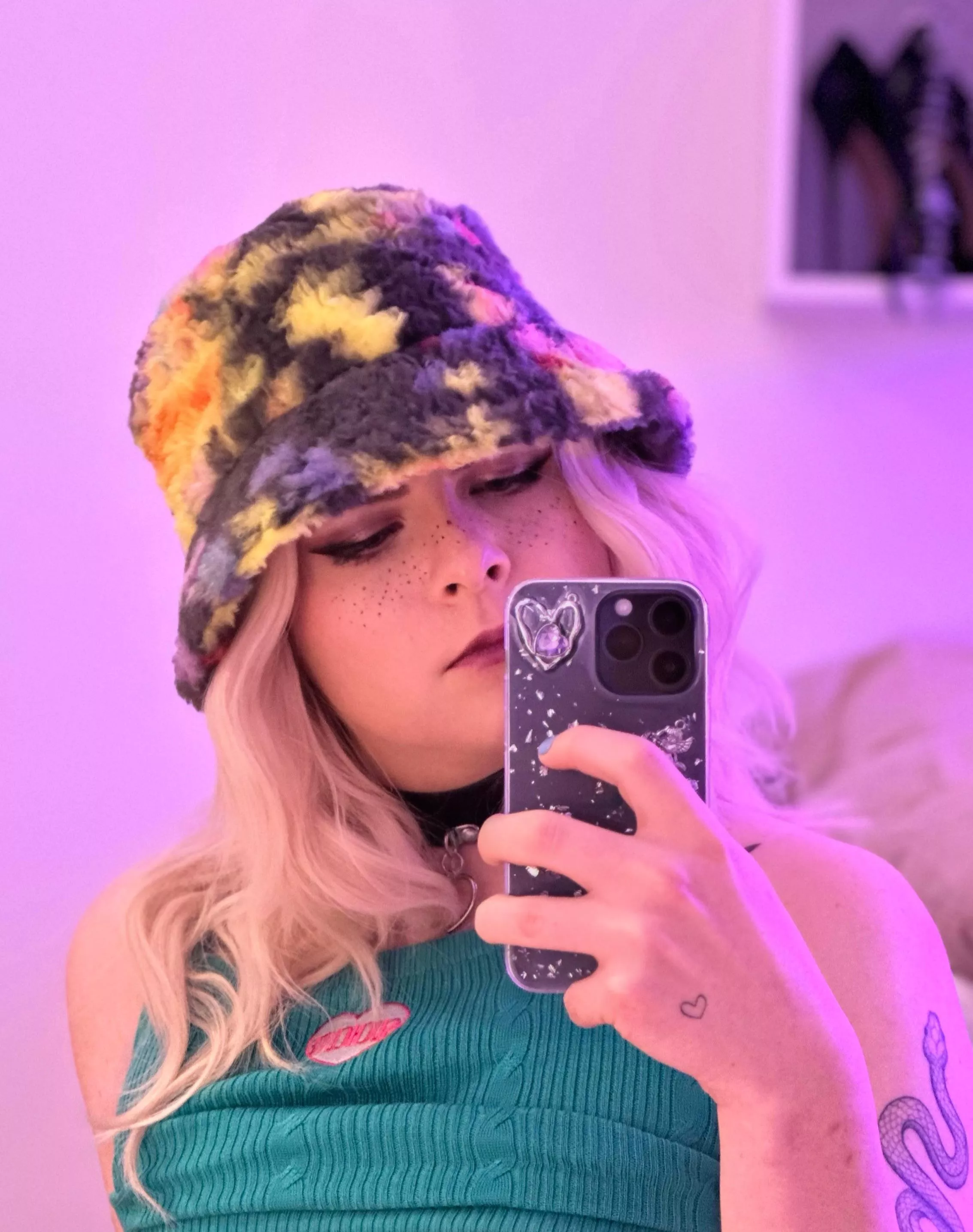 Wait, stop scrolling and give me some validation c: posted by bby__nina