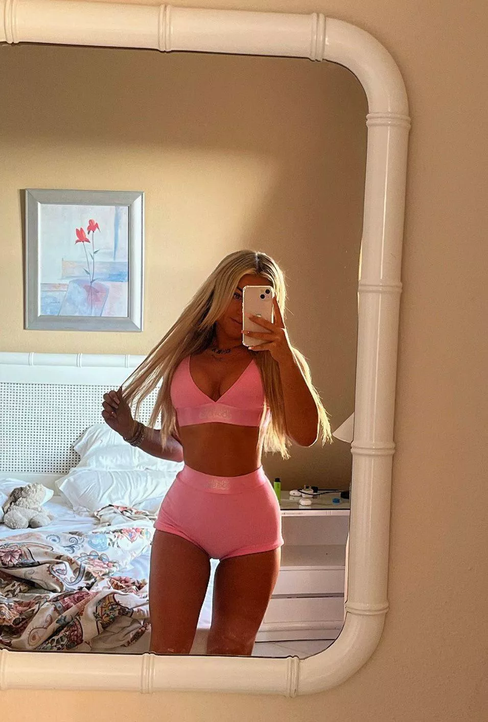 What did you notice first? F18 posted by colorlesshierarch