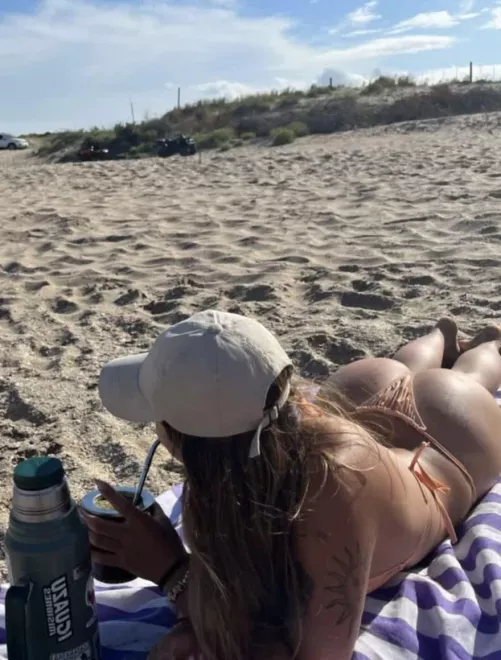 What will you do if you saw my hungry butt in public like this? by Snowflakewhoops