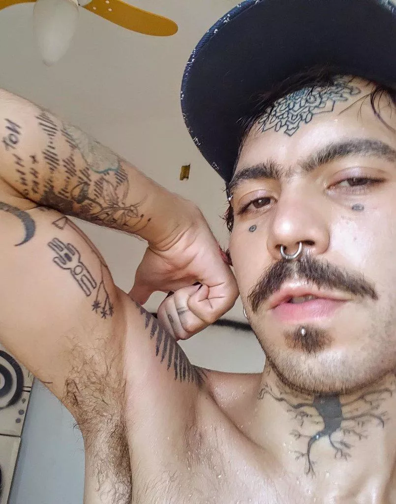 Will you teste my ripe sweaty pit? posted by cogusss