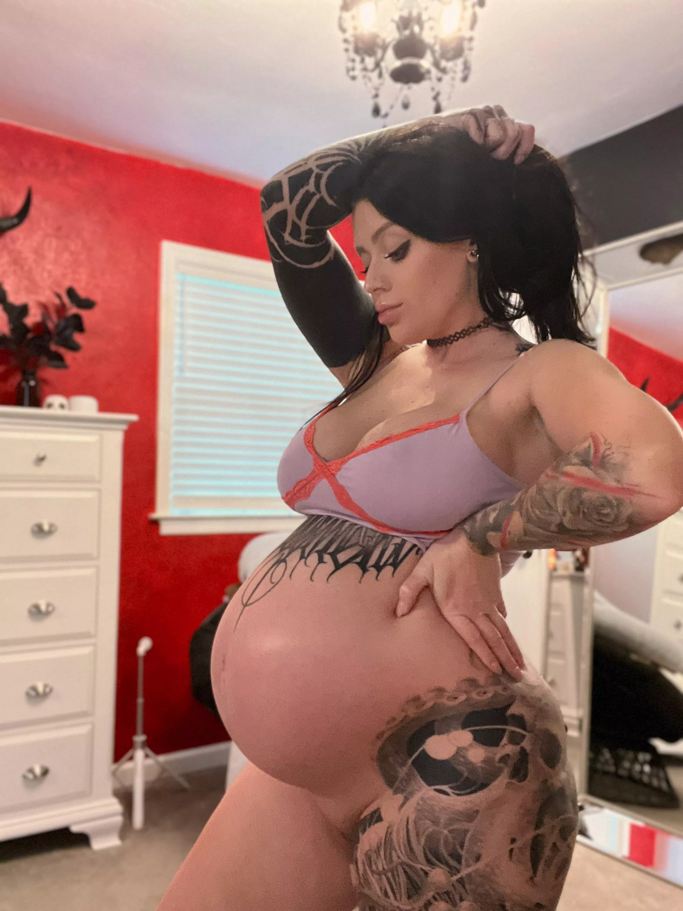Would you smash or pass me at 38 weeks preggo? posted by raginpigletxx