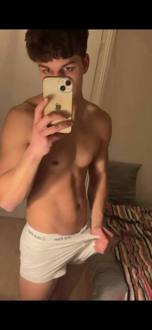19M,do you like white underwear?😋 by Select_Equipment4297