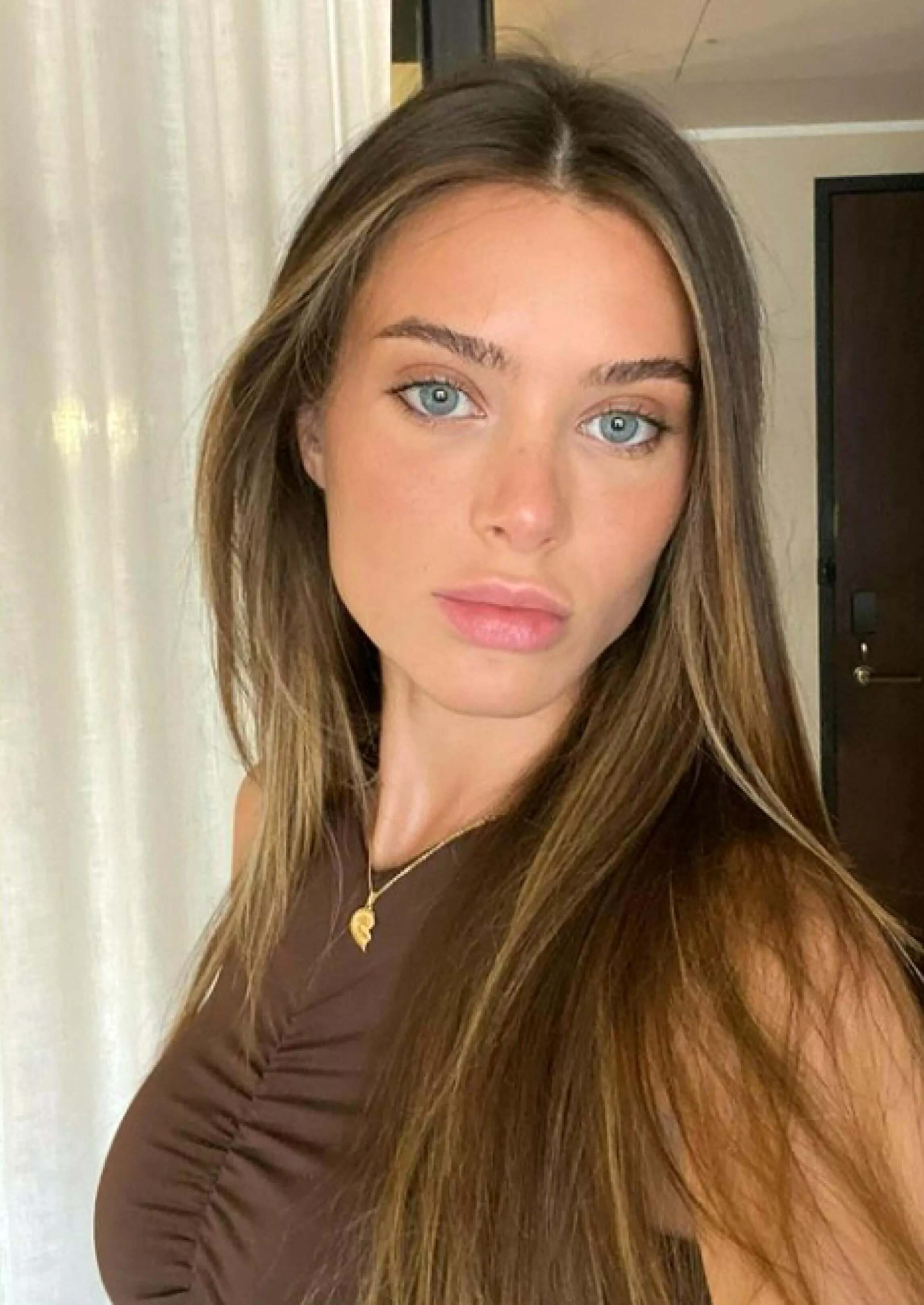 Amara Maple posted by qwer5r