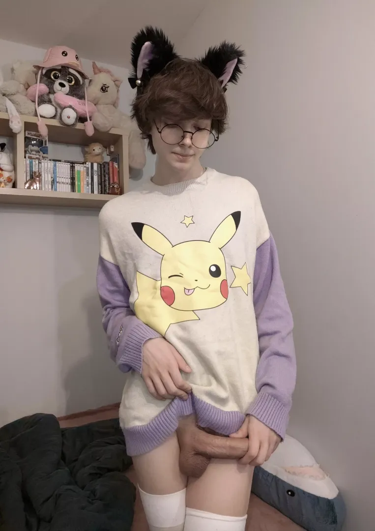 Any love for femboys with big cocks? 🥺 by MaxHamster69