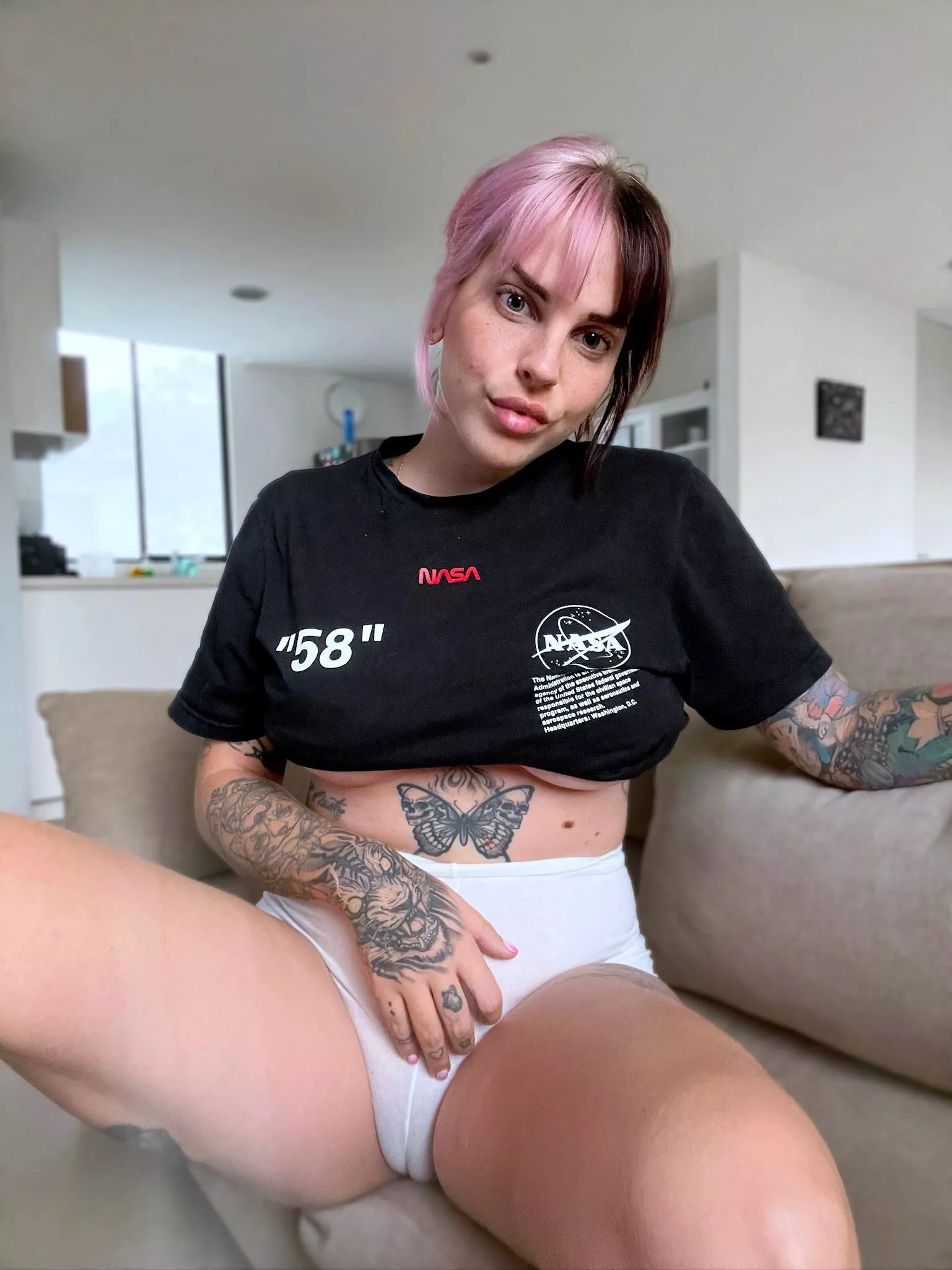 Do you want to lick my pussy? posted by ottaviia