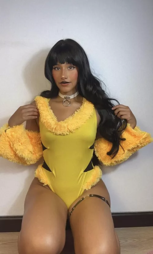 Does my 19yo latin hipcleavage get you hard? by honeyyhhn