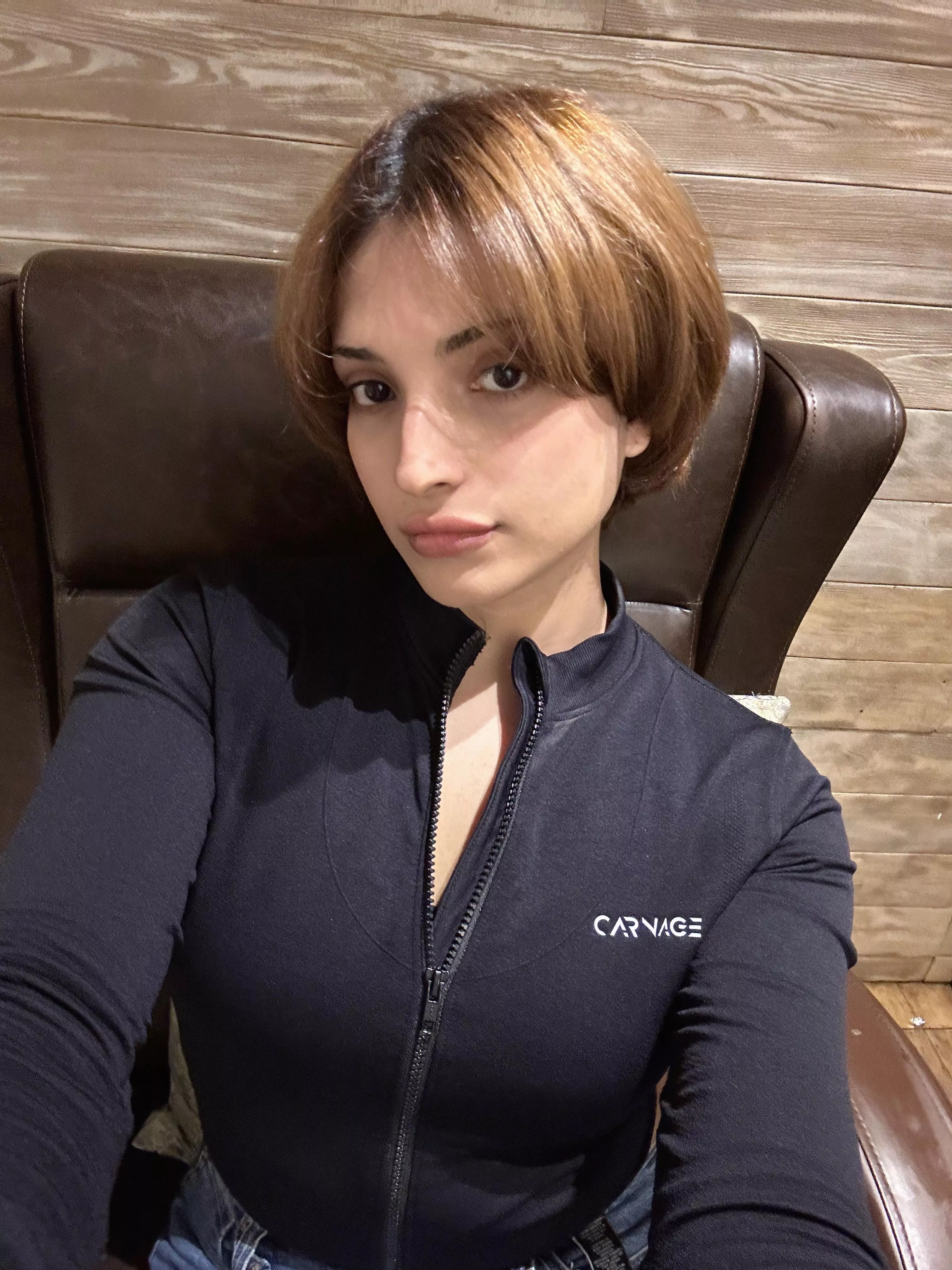 Got a blowout on my short hair :3 posted by tszorilee