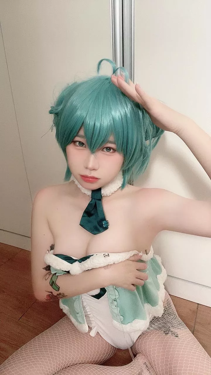 Hatsune miku would never say no to you posted by PhotoWorth