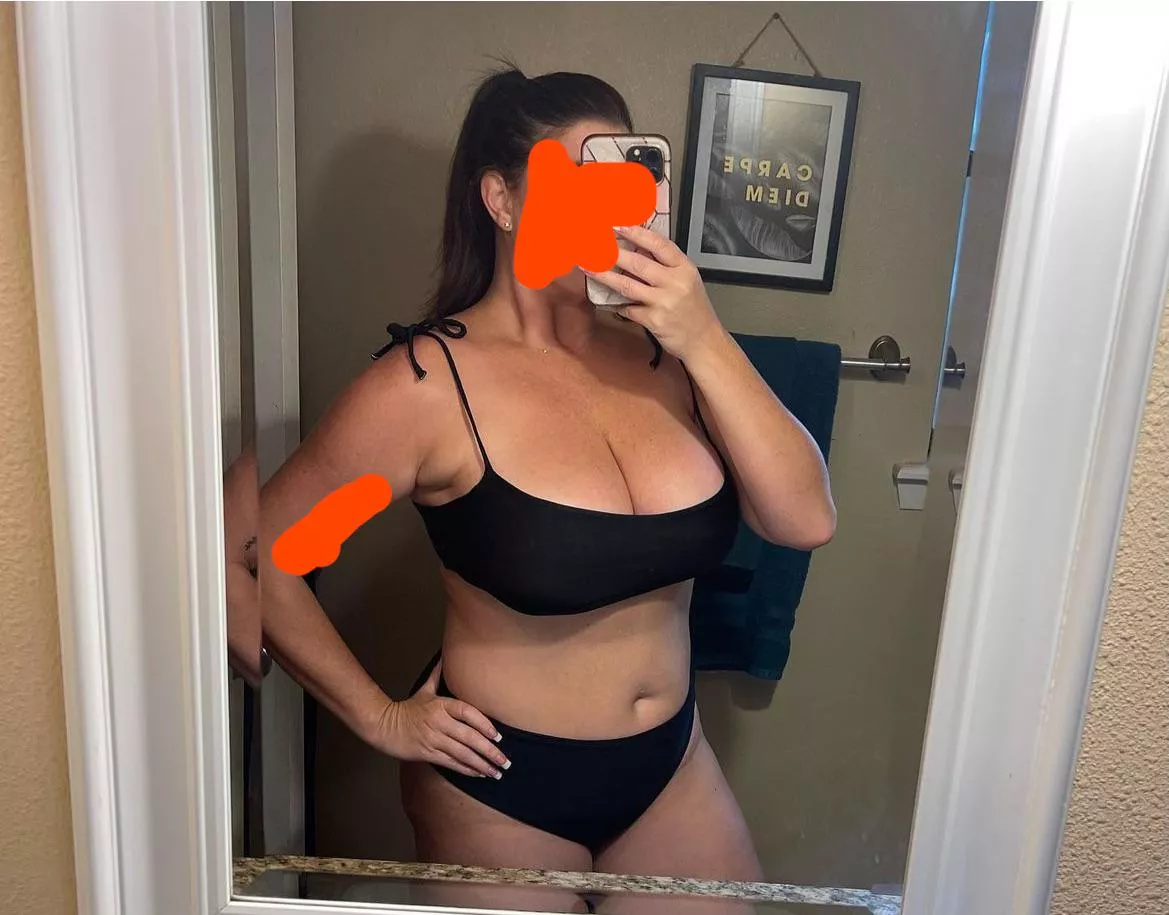 Having another petite, busty (or itty bitty) bestie would be a hot contrast posted by milfontheprowl9999