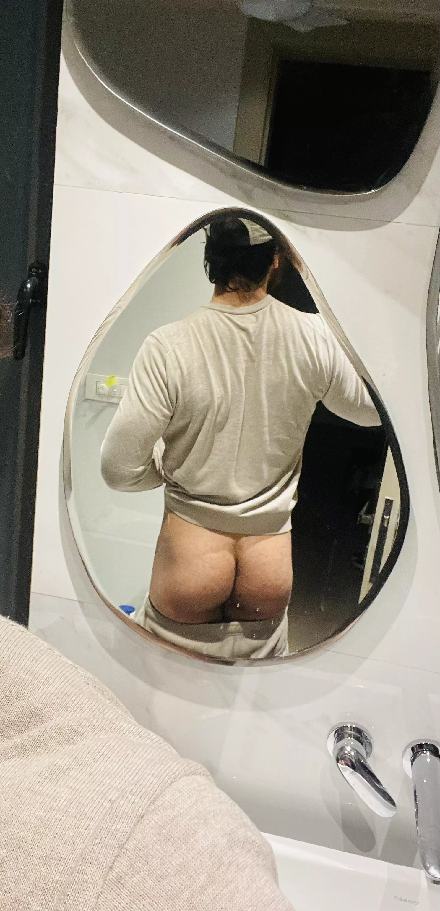 Hmmm….. posted by sheen4460