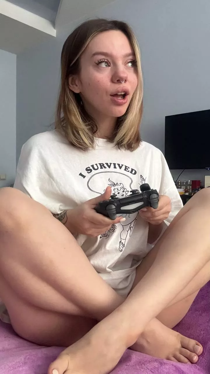 How about using my nipples for a gamepad and play all night [F] posted by rhinalwessex96