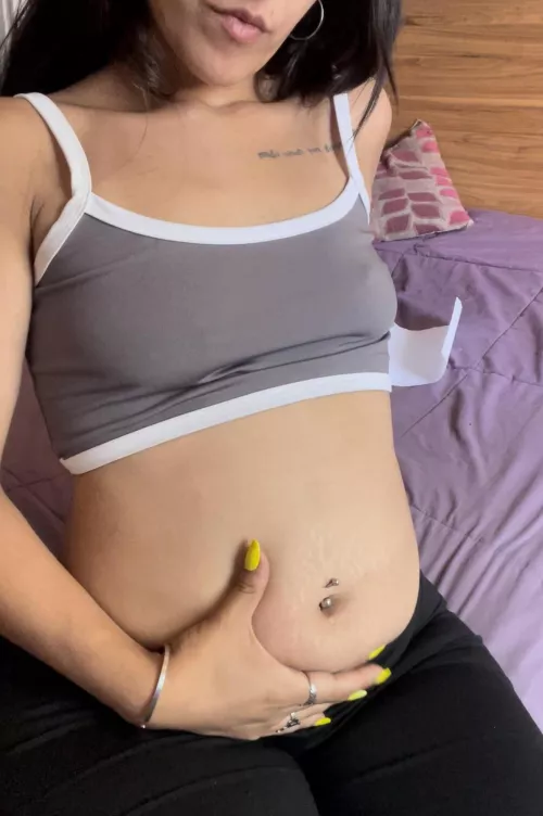 How many pounds do you think I weigh? And how many should I gain? by sweet_misti