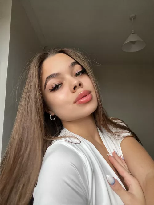 I am an example for pretty brunettes, am I? by Addison_Paul