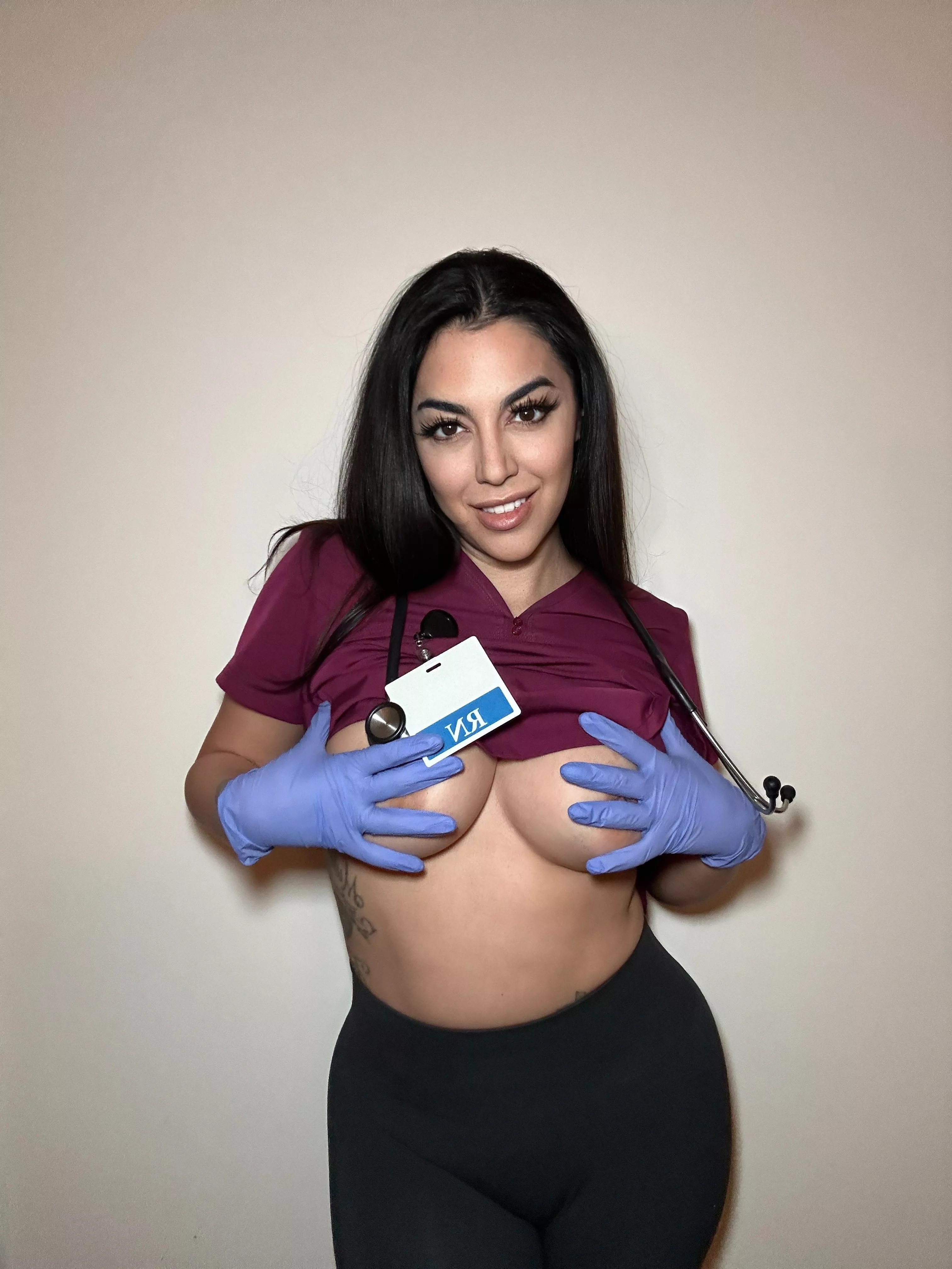 I just wanted to let you know these are heavy and I could use a hand with them :) posted by nurse_cherxo