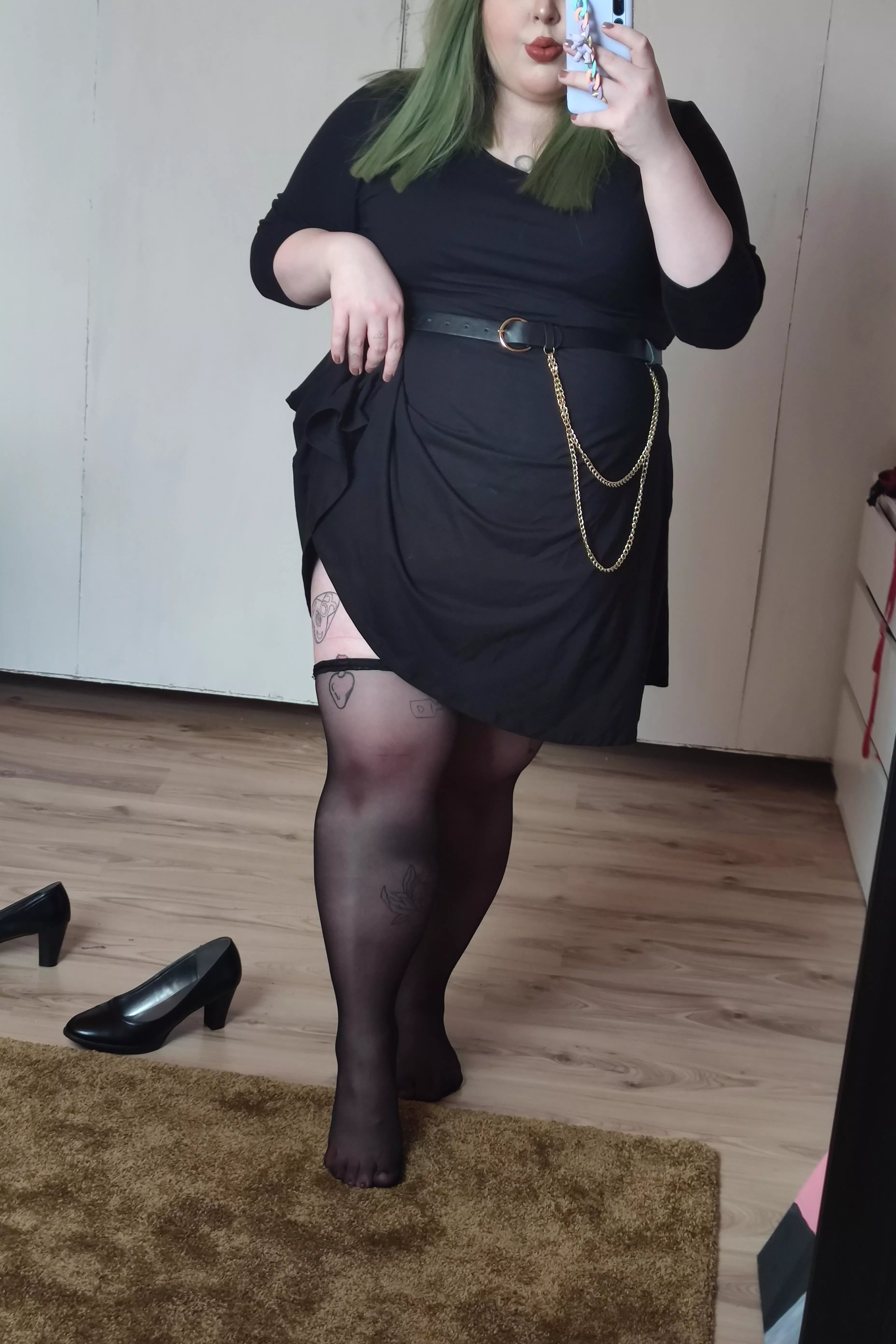 I love my curves ✨🖤 posted by PrinceznaViktorka