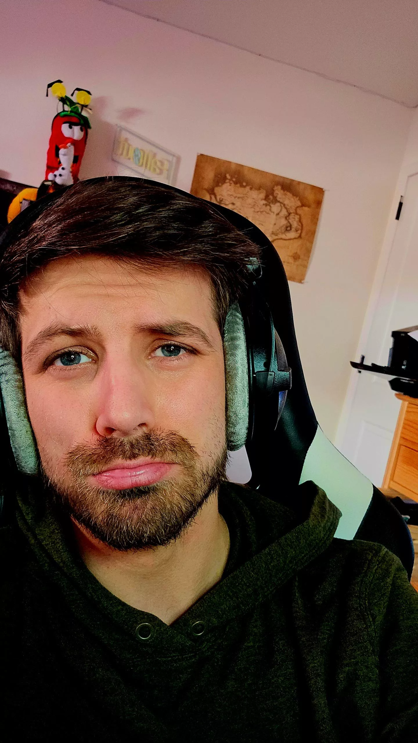 I'm bored, anyone want to keep me company? posted by Dziobaman