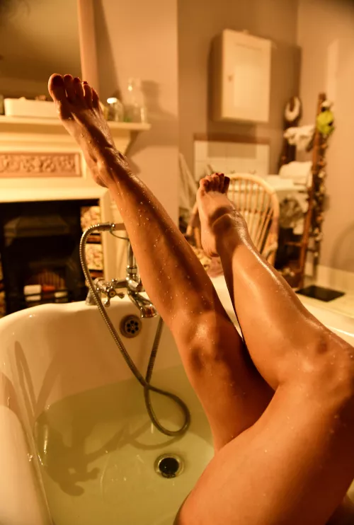 in the bathtub OC by MalinaWhispers