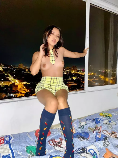 Is it too small or just perfect? by Lunaluizz