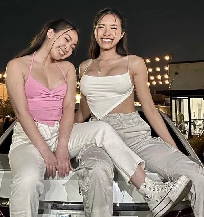 Pink or White? posted by wakkaffx2