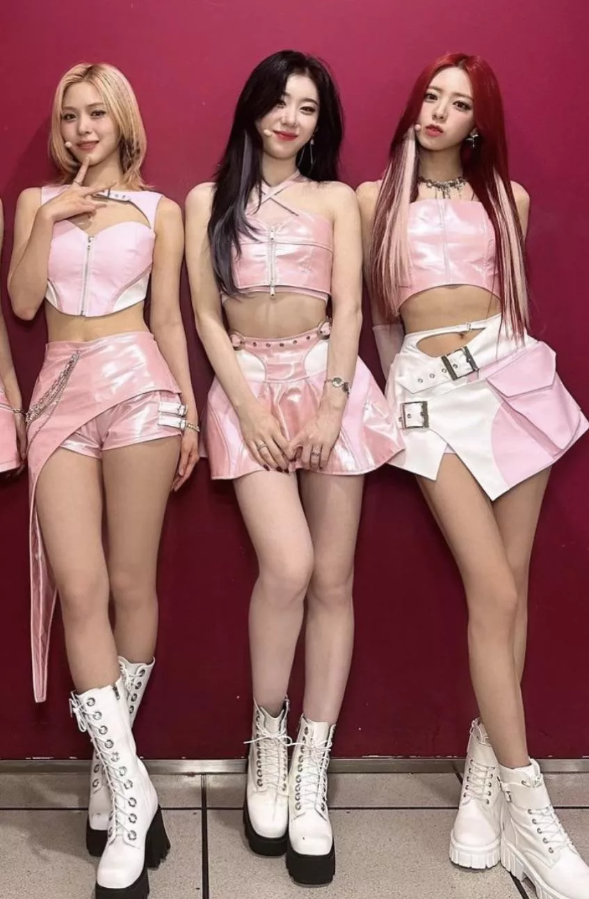 Pretty in pink posted by BeatingItToKpopSluts