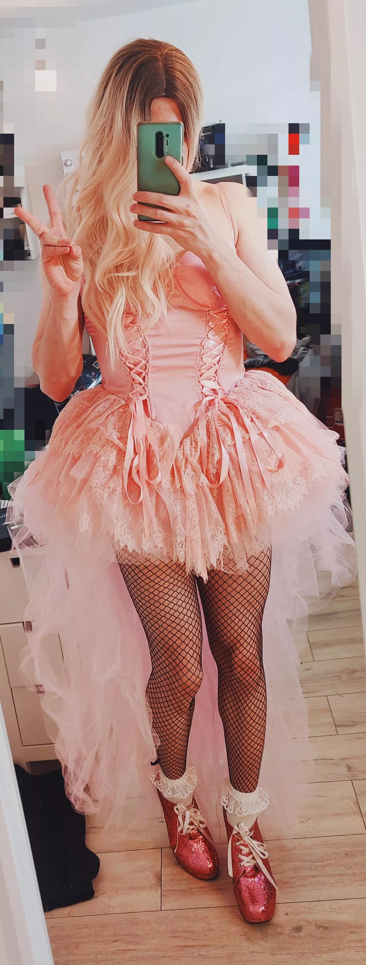 Princess vibes💅🏼👸🏼 posted by sis_louwisa