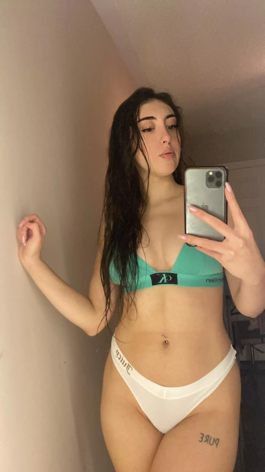 REACT if ur also bored and lonely and want my nudes! posted by armenianfairy