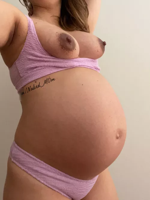 Who misses my belly and my dark nipples? ☝🏻 by naked_m0m