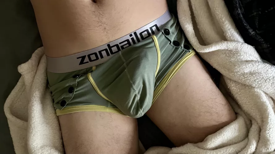 Woke up on the right side of the bed by home_alone0