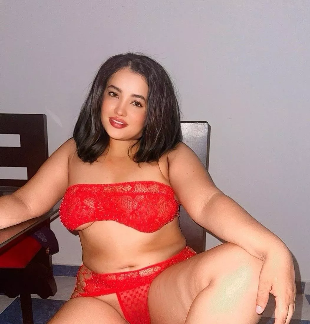 Your neighbor is single and secretly wishes you hit on her posted by maryhotlatina