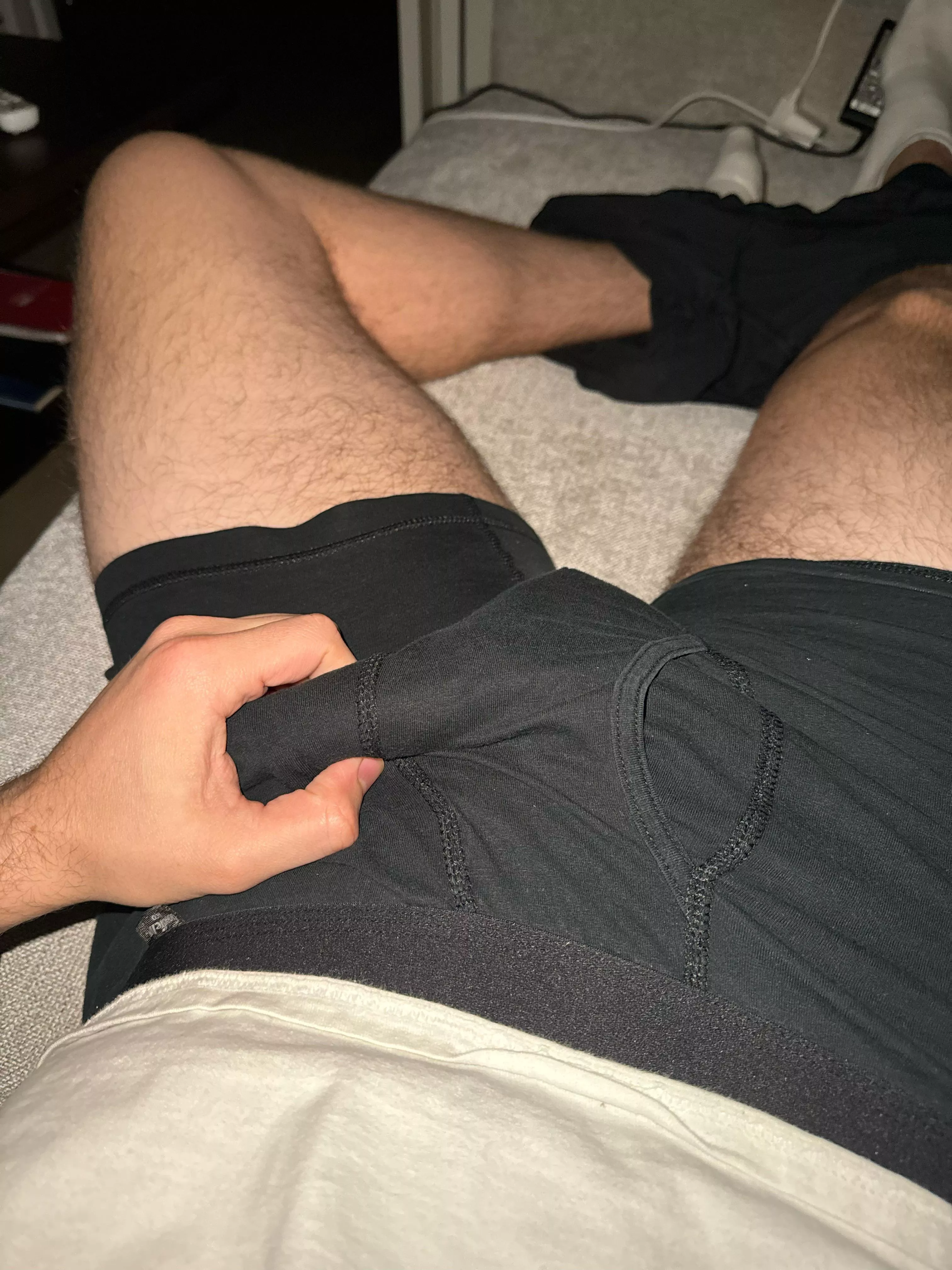 27 bored and want attention. Anyone wanna give it to me? 😈 posted by VegetableConfident28