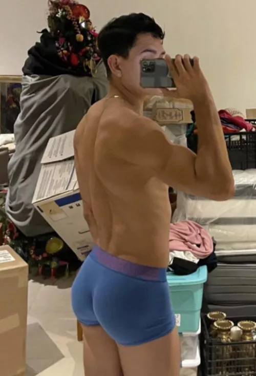 Any daddy for me? by Apy_R