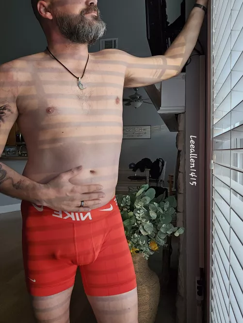 Beard fact #19: 92% of women studied found that sitting on a bearded man's face for 20 mins a day is fucking fabulous by LeeAllen1415