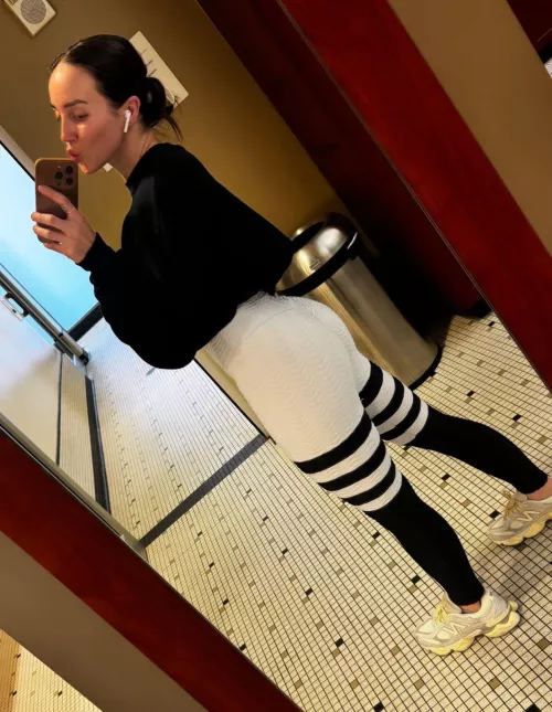 Chelsea Green by NoOne-Really11