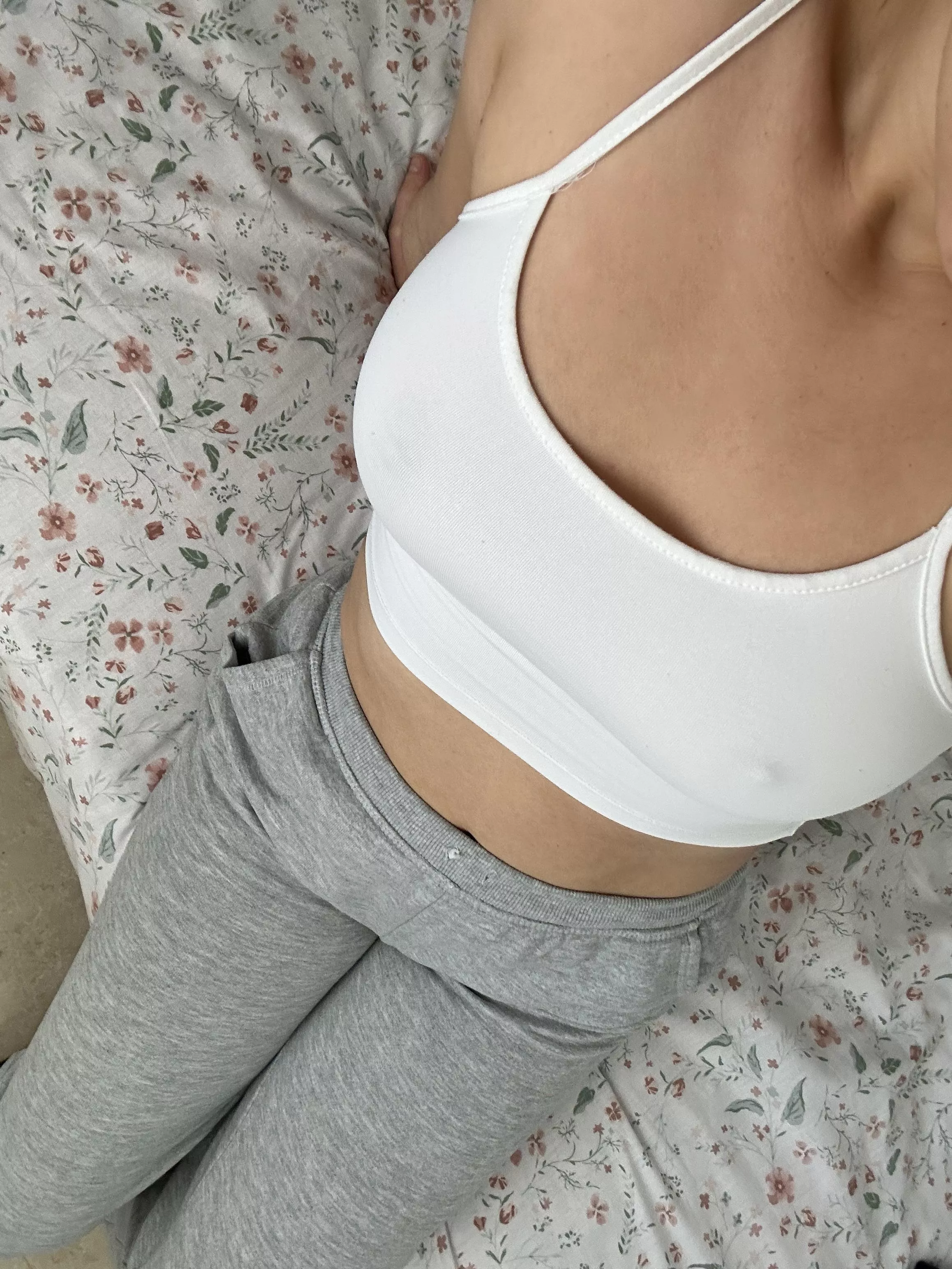 croptops always looks better when braless posted by lanaxxxbanana