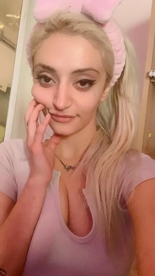 hi, i want to be used like a slut by u by brunette_hoe