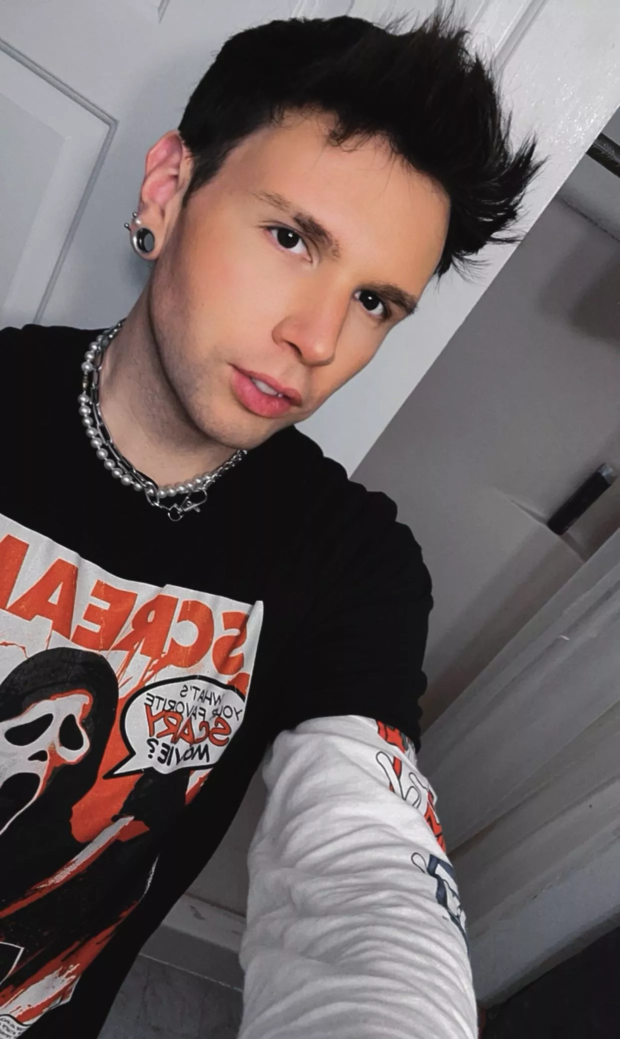 [Insert emoji] posted by justimpolitexx