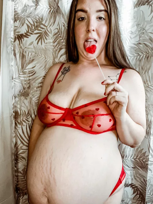 Isn’t having a pregnant [MILF] as your Valentine the ultimate goal? by ekywhore__xo