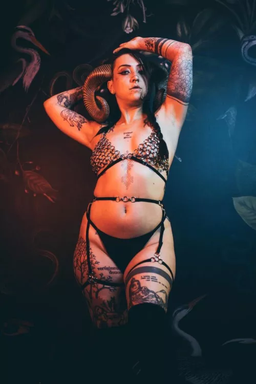 it’s the horns by UrsinaeVespera