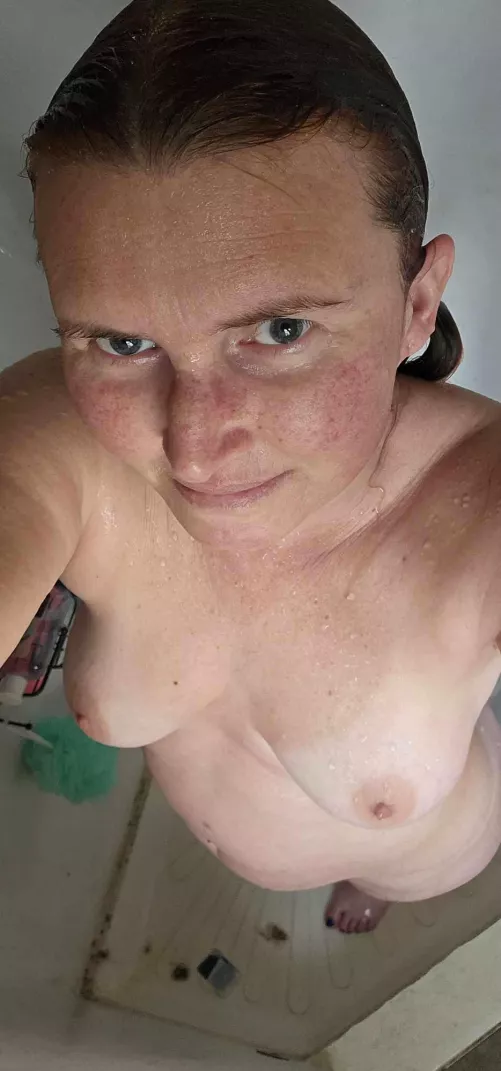Join this milf in the shower by 1BEATK5